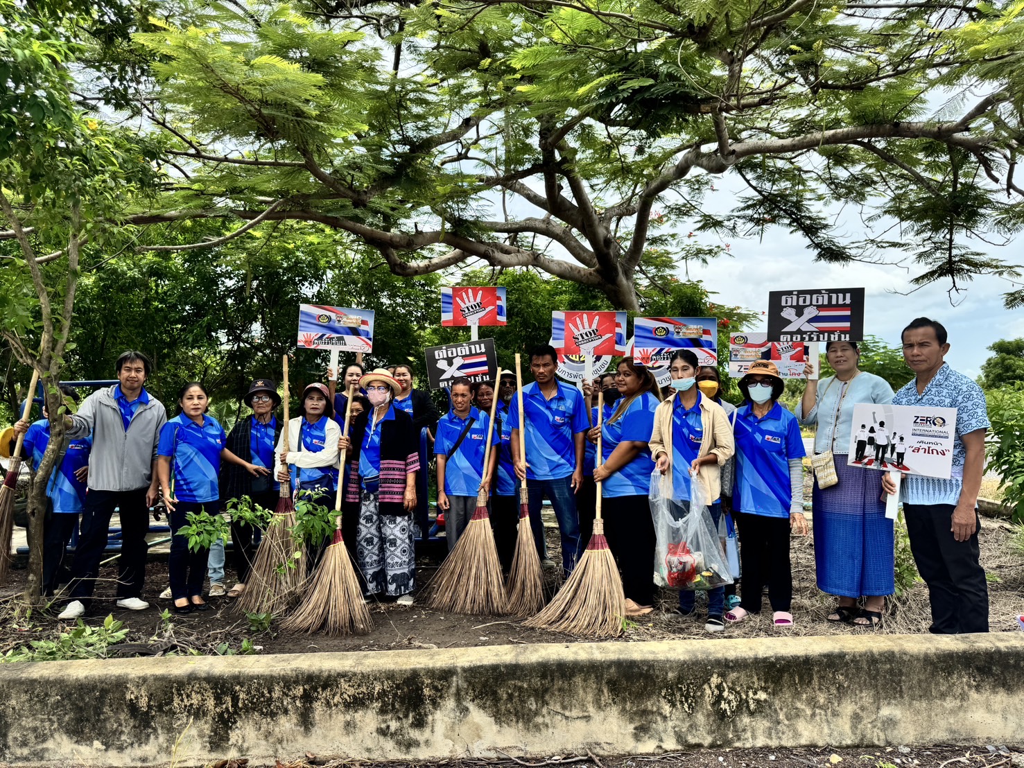 สำนักงานพัฒนาชุมชนอำเภอหนองเสือ ส่งเสริมกิจกรรมปลูกจิตสำนึกการป้องกันการทุจริตตามแผนการป้องกันและต่อต้านการทุจริตและประพฤติมิชอบของหมู่บ้าน/ชุมชน