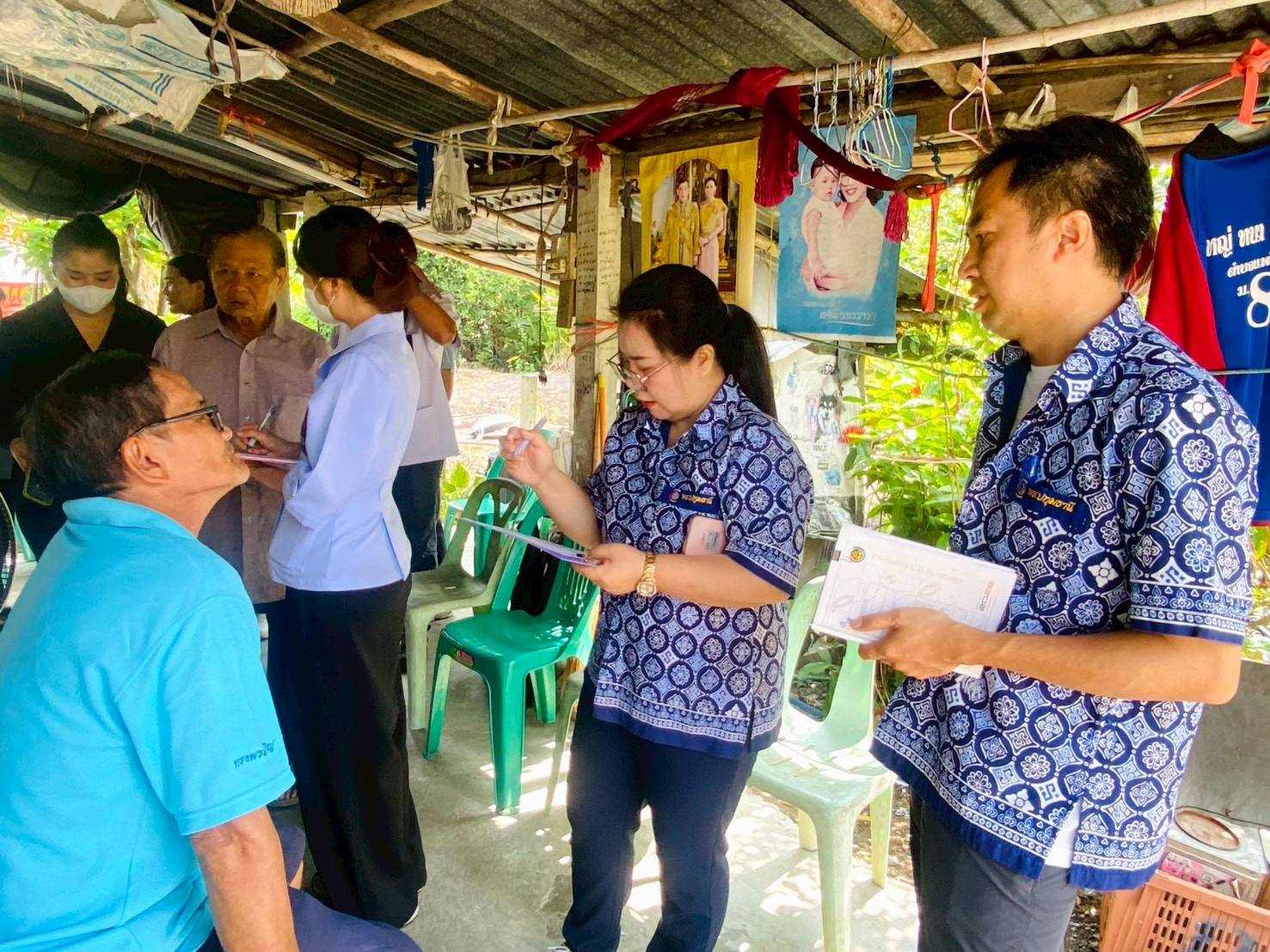 🌈 พัฒนาชุมชนปทุมธานี ✨ 📌สำนักงานพัฒนาชุมชนอำเภอหนองเสือ  ลงพื้นที่ตรวจเยี่ยมจุดตรวจ จุดบริการประชาชน พร้อมให้กำลังใจแก่เจ้าหน้าที่ ในพื้นที่อำเภอหนองเสือ
